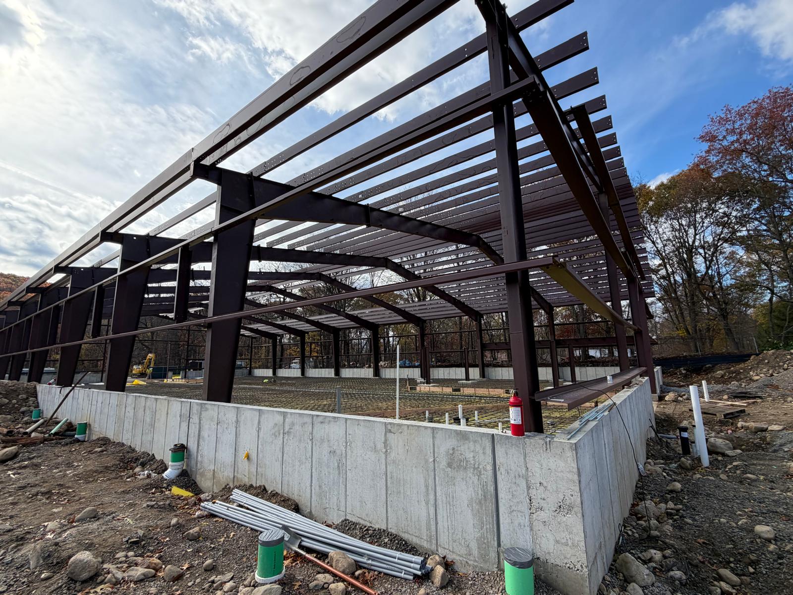 Steel structure and metal components